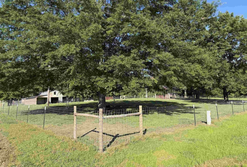 1120 JOT EM DOWN RD, Morris Chapel, Tennessee 38361, 4 Bedrooms Bedrooms, 11 Rooms Rooms,3 BathroomsBathrooms,Residential,For Sale,JOT EM DOWN,10211510