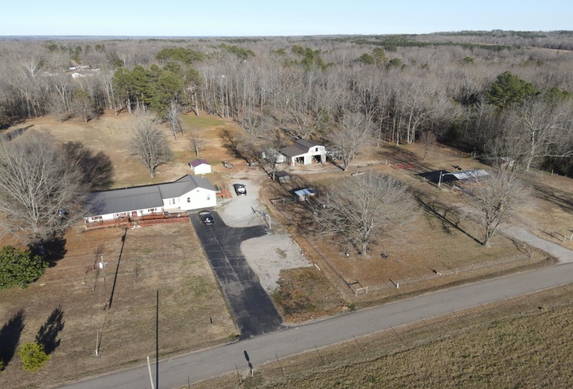 1120 JOT EM DOWN RD, Morris Chapel, Tennessee 38361, 4 Bedrooms Bedrooms, 11 Rooms Rooms,3 BathroomsBathrooms,Residential,For Sale,JOT EM DOWN,10211510