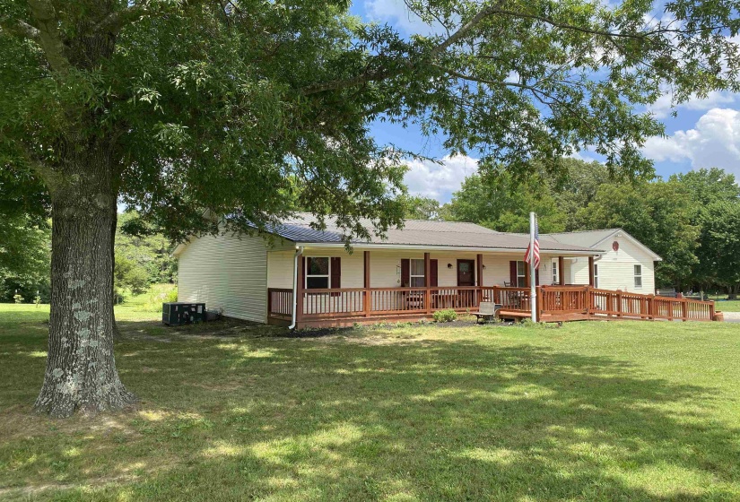 1120 JOT EM DOWN RD, Morris Chapel, Tennessee 38361, 4 Bedrooms Bedrooms, 11 Rooms Rooms,3 BathroomsBathrooms,Residential,For Sale,JOT EM DOWN,10211510