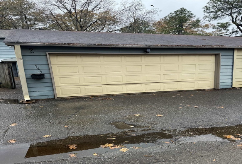 Back load 2 car garage