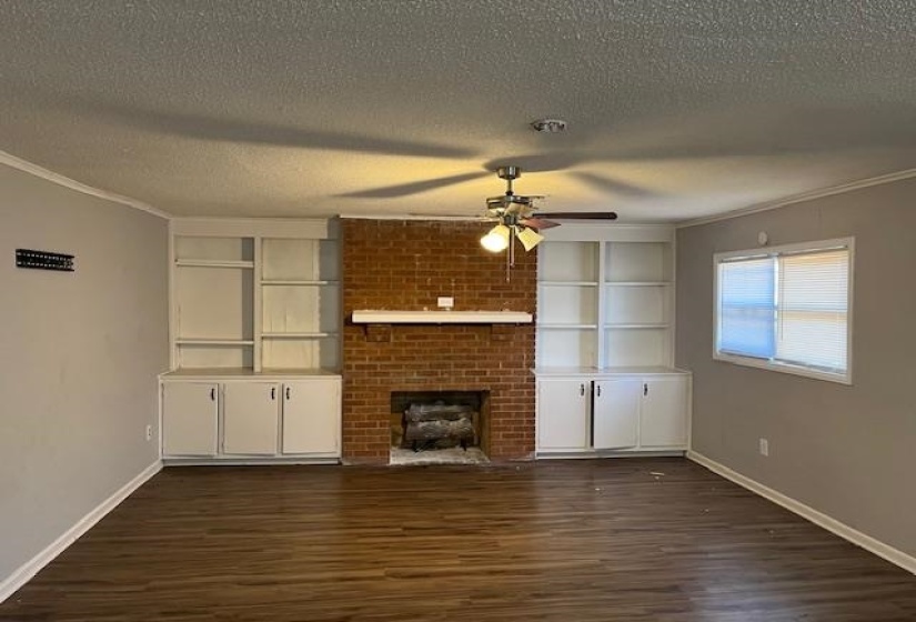 1304 CAROL DR, Memphis, Tennessee 38116, 4 Bedroom Bedrooms, 8 Room Rooms,2 BathroomBathrooms,Residential,For Sale,CAROL,0,10211578