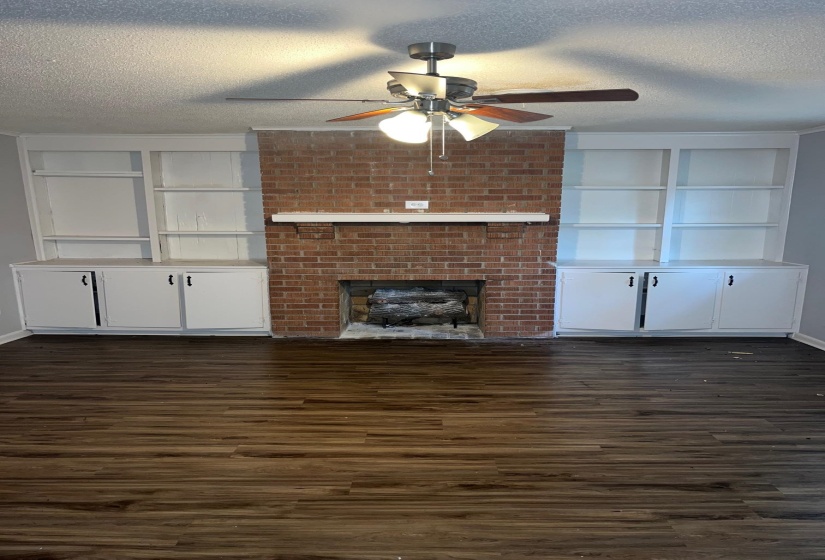 1304 CAROL DR, Memphis, Tennessee 38116, 4 Bedroom Bedrooms, 8 Room Rooms,2 BathroomBathrooms,Residential,For Sale,CAROL,0,10211578