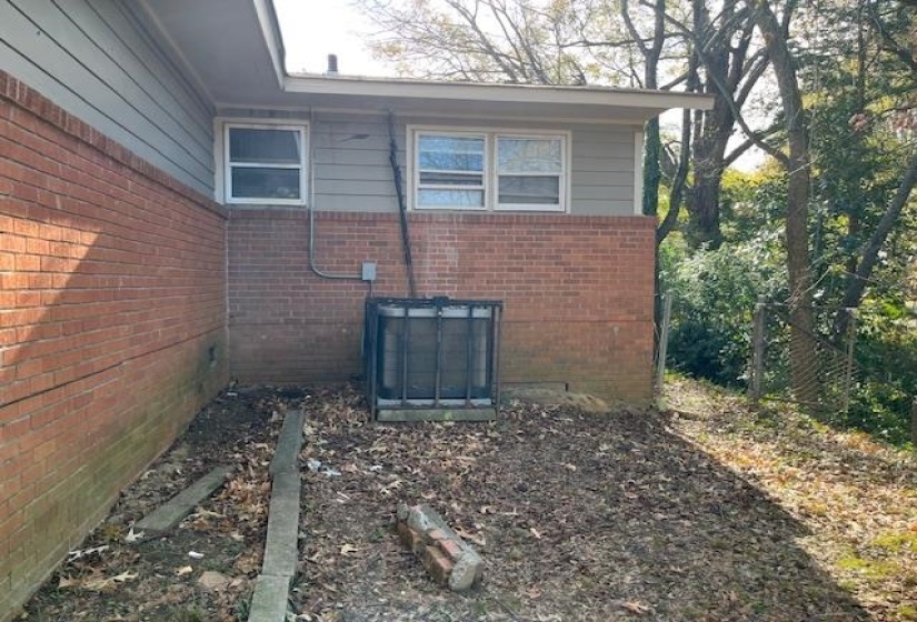 1304 CAROL DR, Memphis, Tennessee 38116, 4 Bedroom Bedrooms, 8 Room Rooms,2 BathroomBathrooms,Residential,For Sale,CAROL,0,10211578