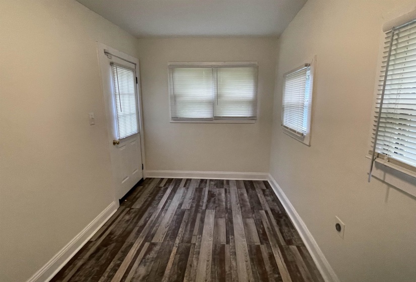 994 SEVENTH ST, Memphis, Tennessee 38107, 3 Bedrooms Bedrooms, 6 Rooms Rooms,2 BathroomsBathrooms,Residential,For Sale,SEVENTH,10210732