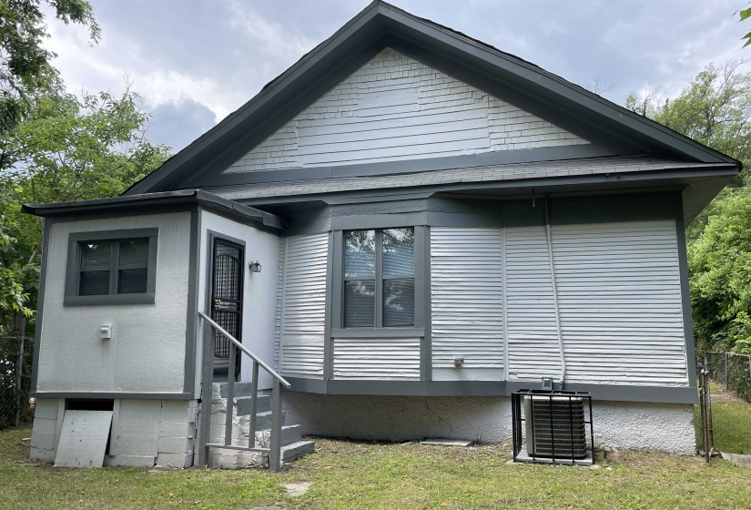 994 SEVENTH ST, Memphis, Tennessee 38107, 3 Bedrooms Bedrooms, 6 Rooms Rooms,2 BathroomsBathrooms,Residential,For Sale,SEVENTH,10210732