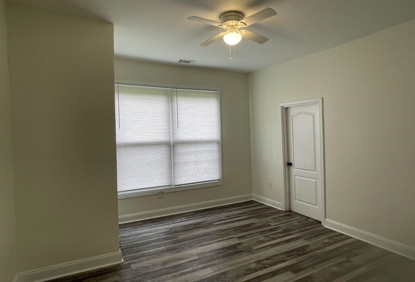 994 SEVENTH ST, Memphis, Tennessee 38107, 3 Bedrooms Bedrooms, 6 Rooms Rooms,2 BathroomsBathrooms,Residential,For Sale,SEVENTH,10210732