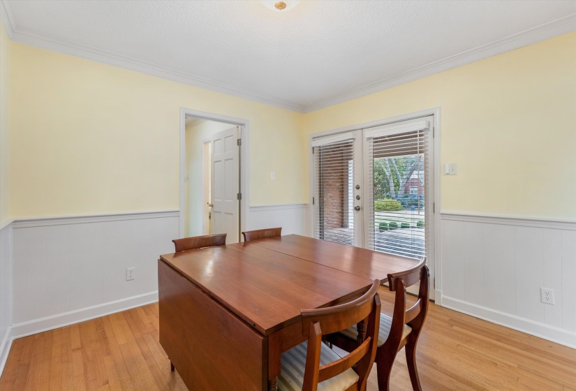 2236 CROSS DR, Memphis, Tennessee 38112, 5 Bedrooms Bedrooms, 10 Rooms Rooms,3.1 BathroomsBathrooms,Residential,For Sale,CROSS,10211642