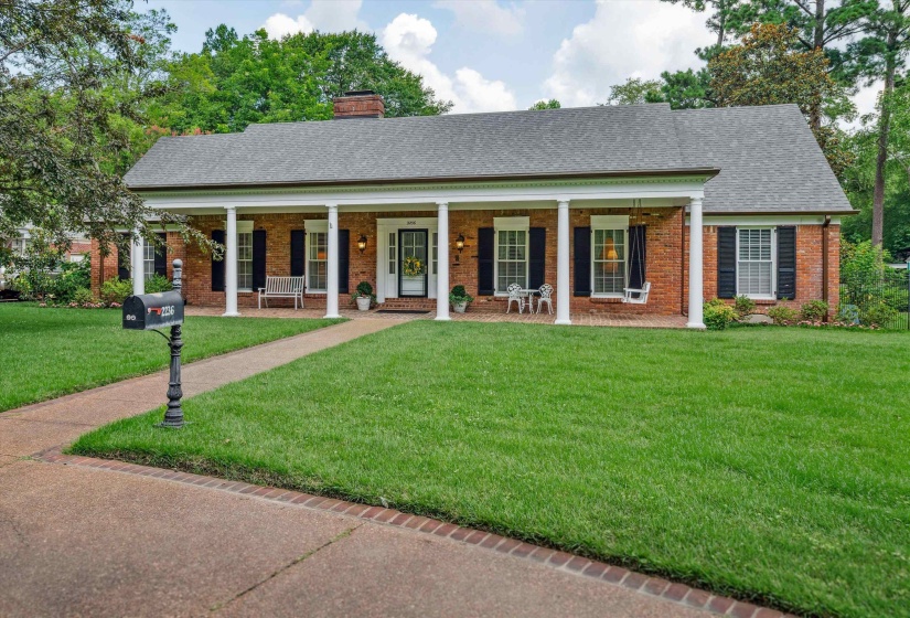 2236 CROSS DR, Memphis, Tennessee 38112, 5 Bedrooms Bedrooms, 10 Rooms Rooms,3.1 BathroomsBathrooms,Residential,For Sale,CROSS,10211642
