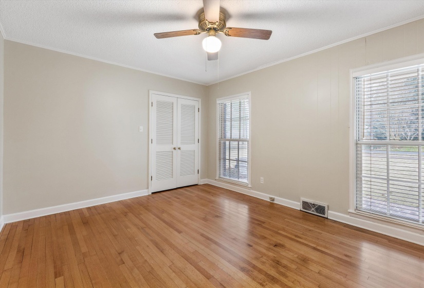 2236 CROSS DR, Memphis, Tennessee 38112, 5 Bedrooms Bedrooms, 10 Rooms Rooms,3.1 BathroomsBathrooms,Residential,For Sale,CROSS,10211642
