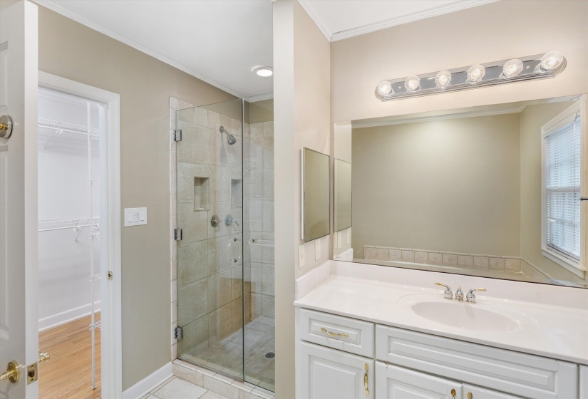 2236 CROSS DR, Memphis, Tennessee 38112, 5 Bedrooms Bedrooms, 10 Rooms Rooms,3.1 BathroomsBathrooms,Residential,For Sale,CROSS,10211642