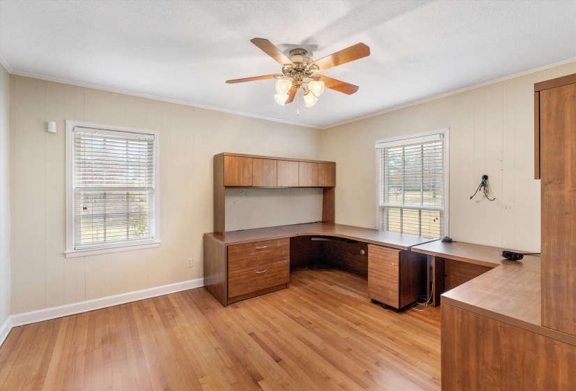 2236 CROSS DR, Memphis, Tennessee 38112, 5 Bedrooms Bedrooms, 10 Rooms Rooms,3.1 BathroomsBathrooms,Residential,For Sale,CROSS,10211642