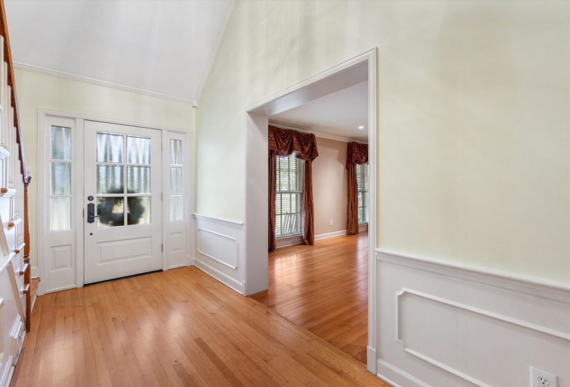 2236 CROSS DR, Memphis, Tennessee 38112, 5 Bedrooms Bedrooms, 10 Rooms Rooms,3.1 BathroomsBathrooms,Residential,For Sale,CROSS,10211642