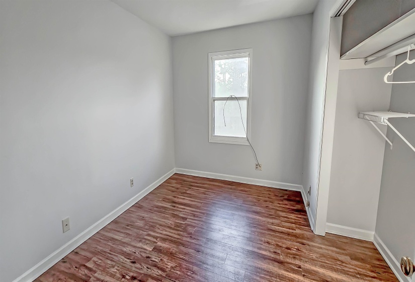 1220 CHAMBERLAIN DR, Memphis, Tennessee 38119, 2 Bedrooms Bedrooms, 5 Rooms Rooms,1.1 BathroomsBathrooms,Residential,For Sale,CHAMBERLAIN,10211691