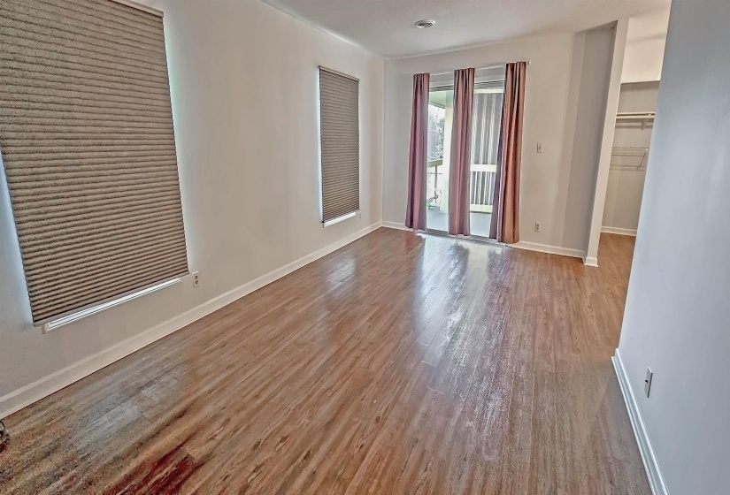 1220 CHAMBERLAIN DR, Memphis, Tennessee 38119, 2 Bedrooms Bedrooms, 5 Rooms Rooms,1.1 BathroomsBathrooms,Residential,For Sale,CHAMBERLAIN,10211691