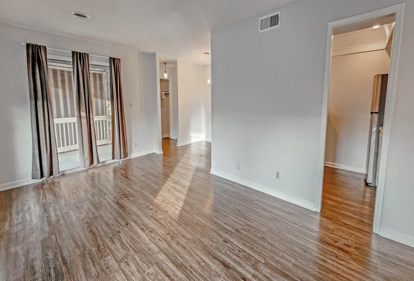 1220 CHAMBERLAIN DR, Memphis, Tennessee 38119, 2 Bedrooms Bedrooms, 5 Rooms Rooms,1.1 BathroomsBathrooms,Residential,For Sale,CHAMBERLAIN,10211691