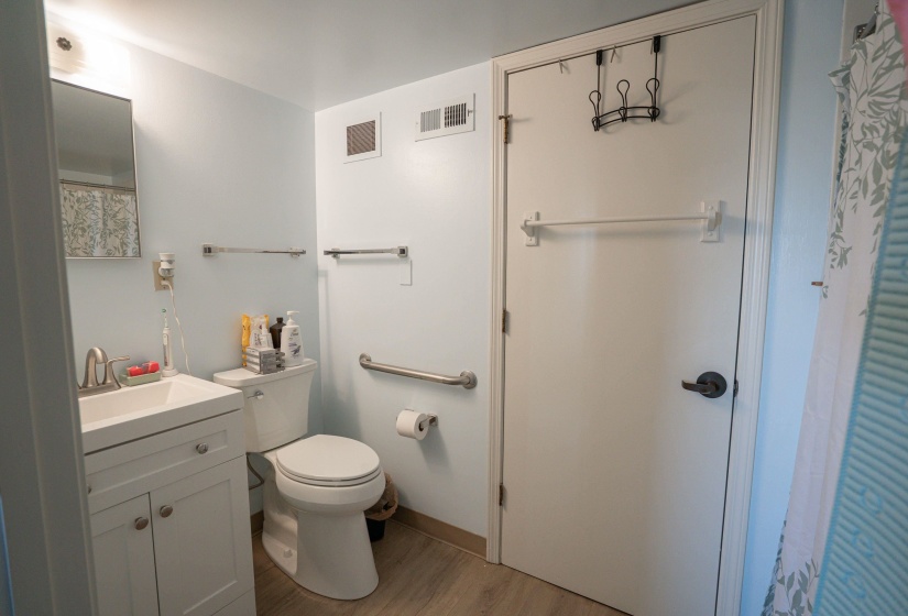 3589 COVINGTON PIKE, Memphis, Tennessee 38128, 2 Bedrooms Bedrooms, 6 Rooms Rooms,2 BathroomsBathrooms,Residential,For Sale,COVINGTON,10211731