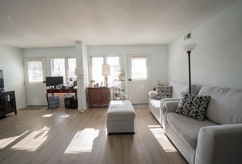 3589 COVINGTON PIKE, Memphis, Tennessee 38128, 2 Bedrooms Bedrooms, 6 Rooms Rooms,2 BathroomsBathrooms,Residential,For Sale,COVINGTON,10211731