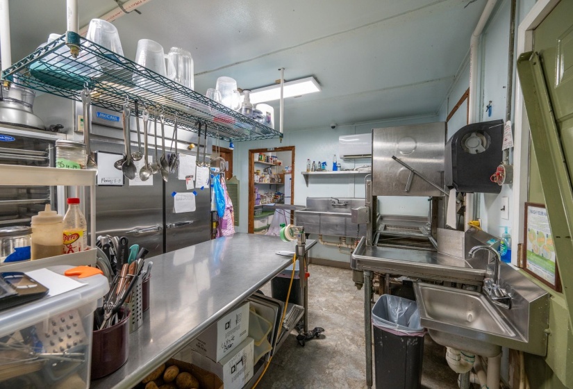 2598 TN AVE, Parsons, Tennessee 38363, ,Commercial/industrial,For Sale,TN,10211793