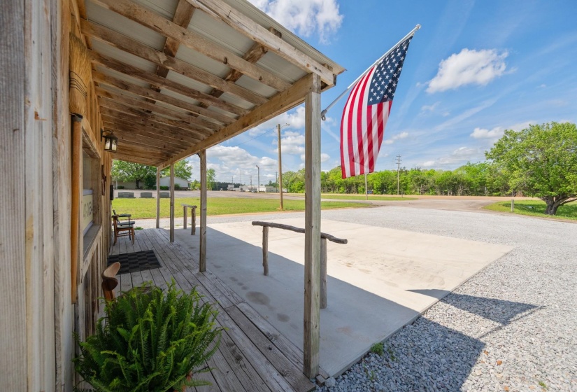 2598 TN AVE, Parsons, Tennessee 38363, ,Commercial/industrial,For Sale,TN,10211793