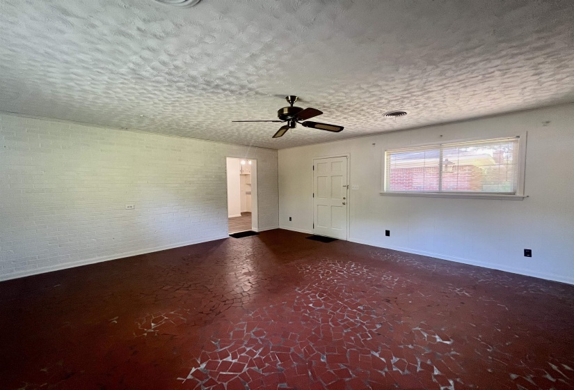 1384 WOODSTON DR, Memphis, Tennessee 38117, 3 Bedrooms Bedrooms, 6 Rooms Rooms,2 BathroomsBathrooms,Rental Properties,For Sale,WOODSTON,10211828