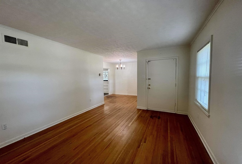 1384 WOODSTON DR, Memphis, Tennessee 38117, 3 Bedrooms Bedrooms, 6 Rooms Rooms,2 BathroomsBathrooms,Rental Properties,For Sale,WOODSTON,10211828