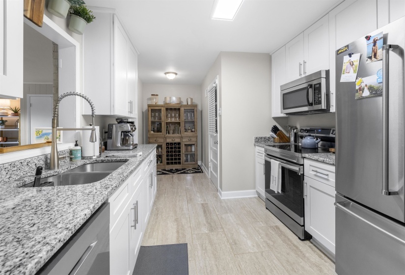 35 BENDEL CIR, Memphis, Tennessee 38117, 3 Bedrooms Bedrooms, 7 Rooms Rooms,2 BathroomsBathrooms,Residential,For Sale,BENDEL,10209899