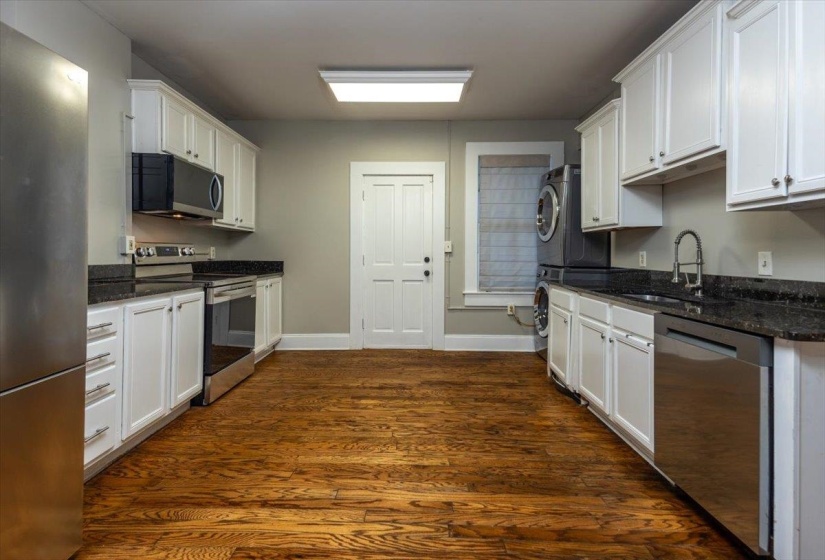 384 MULBERRY ST, Memphis, Tennessee 38103, 2 Bedrooms Bedrooms, 4 Rooms Rooms,1 BathroomBathrooms,Residential,For Sale,MULBERRY,10211818