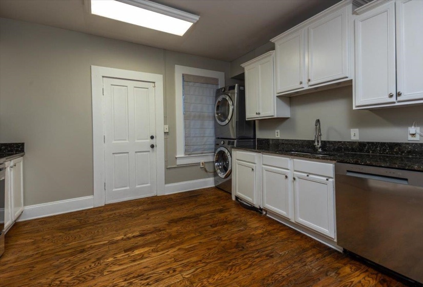 384 MULBERRY ST, Memphis, Tennessee 38103, 2 Bedrooms Bedrooms, 4 Rooms Rooms,1 BathroomBathrooms,Residential,For Sale,MULBERRY,10211818