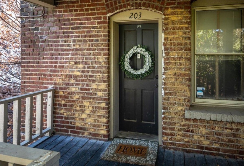 384 MULBERRY ST, Memphis, Tennessee 38103, 2 Bedrooms Bedrooms, 4 Rooms Rooms,1 BathroomBathrooms,Residential,For Sale,MULBERRY,10211818