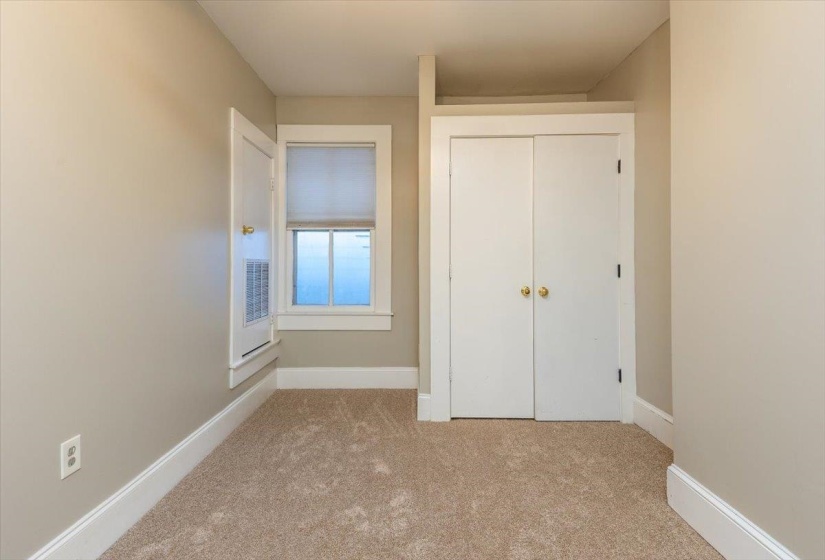 384 MULBERRY ST, Memphis, Tennessee 38103, 2 Bedrooms Bedrooms, 4 Rooms Rooms,1 BathroomBathrooms,Residential,For Sale,MULBERRY,10211818