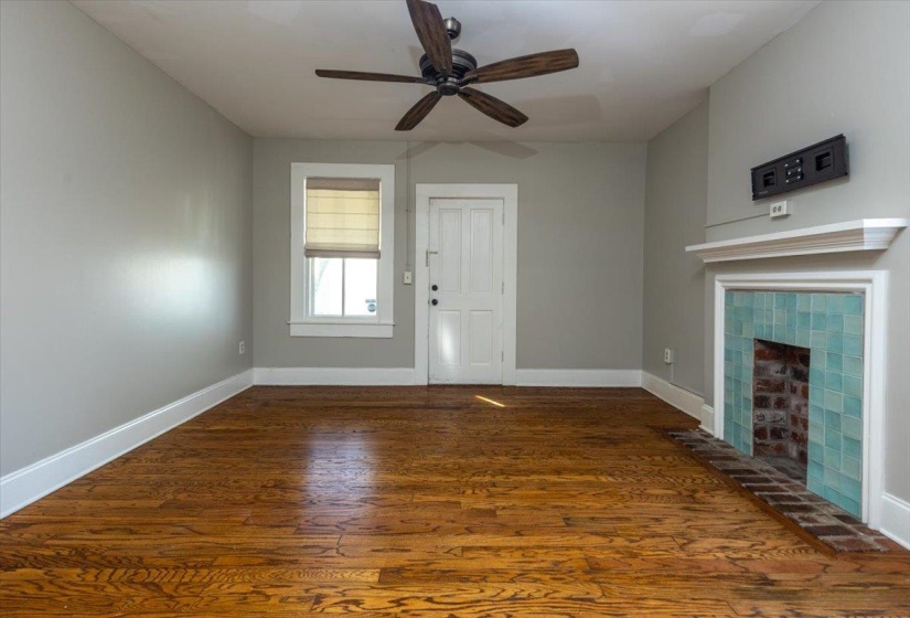 384 MULBERRY ST, Memphis, Tennessee 38103, 2 Bedrooms Bedrooms, 4 Rooms Rooms,1 BathroomBathrooms,Residential,For Sale,MULBERRY,10211818