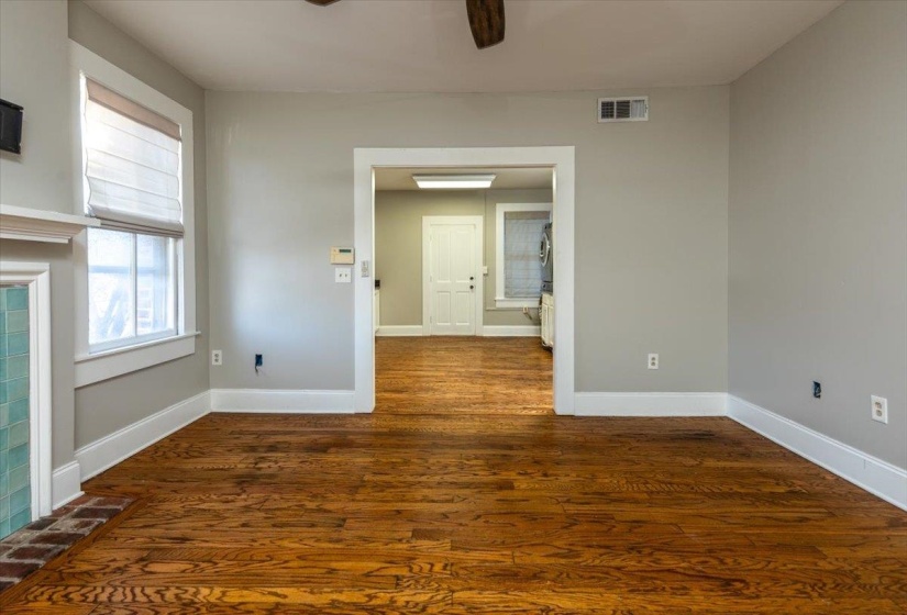 384 MULBERRY ST, Memphis, Tennessee 38103, 2 Bedrooms Bedrooms, 4 Rooms Rooms,1 BathroomBathrooms,Residential,For Sale,MULBERRY,10211818