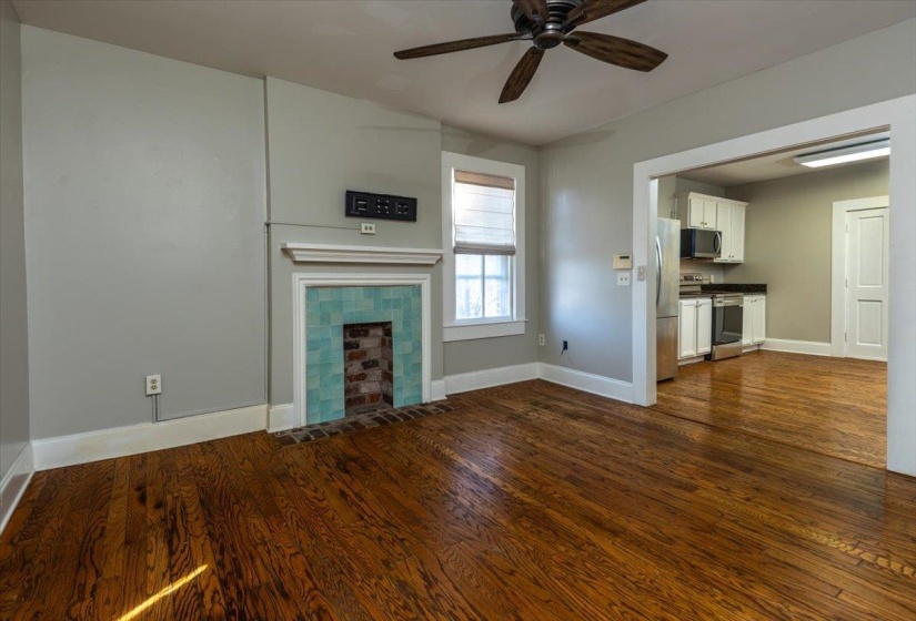 384 MULBERRY ST, Memphis, Tennessee 38103, 2 Bedrooms Bedrooms, 4 Rooms Rooms,1 BathroomBathrooms,Residential,For Sale,MULBERRY,10211818