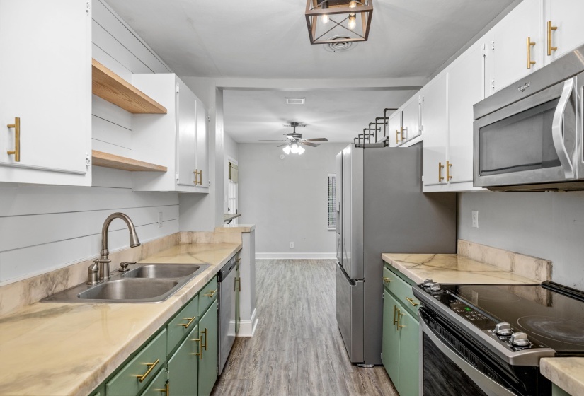 3787 SWAN RIDGE CIR, Memphis, Tennessee 38122, 3 Bedrooms Bedrooms, 7 Rooms Rooms,2 BathroomsBathrooms,Residential,For Sale,SWAN RIDGE,10211852