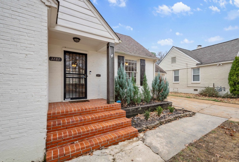 3787 SWAN RIDGE CIR, Memphis, Tennessee 38122, 3 Bedrooms Bedrooms, 7 Rooms Rooms,2 BathroomsBathrooms,Residential,For Sale,SWAN RIDGE,10211852