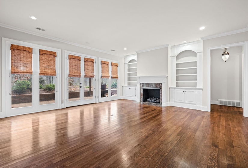 182 BRENRICH CV, Memphis, Tennessee 38117, 4 Bedroom Bedrooms, 8 Room Rooms,4.2 BathroomBathrooms,Residential,For Sale,BRENRICH,0,10211921