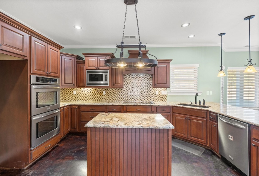 7190 LINNIE CV, Unincorporated, Tennessee 38002, 4 Bedrooms Bedrooms, 11 Rooms Rooms,2.1 BathroomsBathrooms,Residential,For Sale,LINNIE,10211974