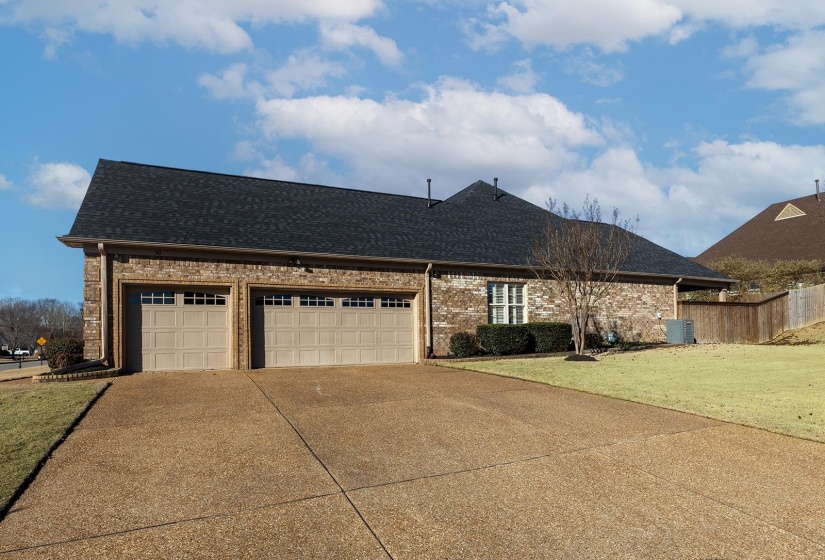 30 RUNNING BROOK LN, Oakland, Tennessee 38060, 3 Bedrooms Bedrooms, 8 Rooms Rooms,2.1 BathroomsBathrooms,Residential,For Sale,RUNNING BROOK,10211976