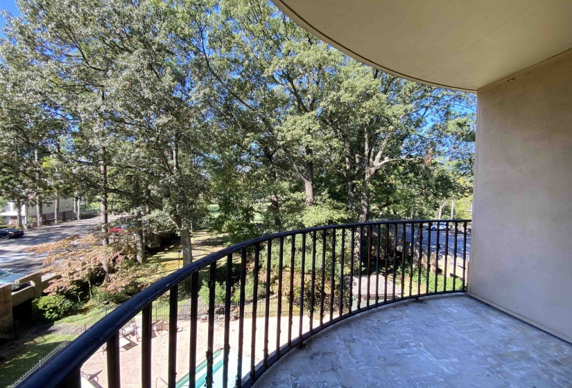475 HIGHLAND ST, Memphis, Tennessee 38122, 3 Bedrooms Bedrooms, 5 Rooms Rooms,3 BathroomsBathrooms,Residential,For Sale,HIGHLAND,10212004