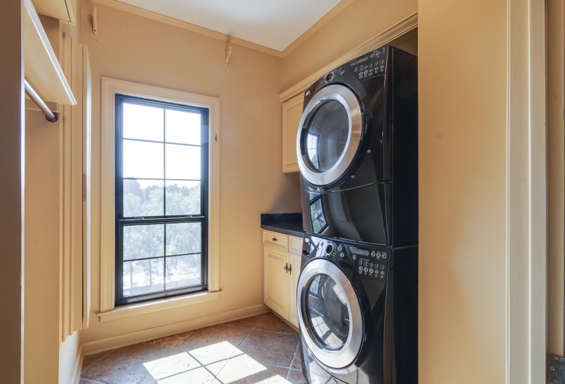 585 GREER ST, Memphis, Tennessee 38111, 3 Bedroom Bedrooms, 8 Room Rooms,3 BathroomBathrooms,Residential,For Sale,GREER,0,10212010