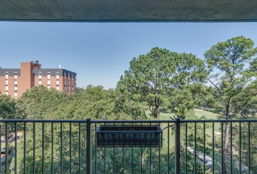 585 GREER ST, Memphis, Tennessee 38111, 3 Bedroom Bedrooms, 8 Room Rooms,3 BathroomBathrooms,Residential,For Sale,GREER,0,10212010