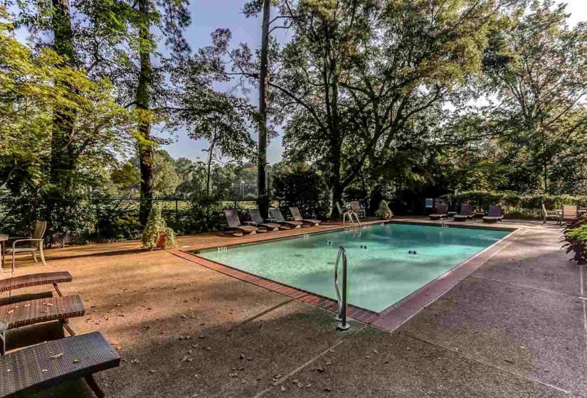 585 GREER ST, Memphis, Tennessee 38111, 3 Bedroom Bedrooms, 8 Room Rooms,3 BathroomBathrooms,Residential,For Sale,GREER,0,10212010