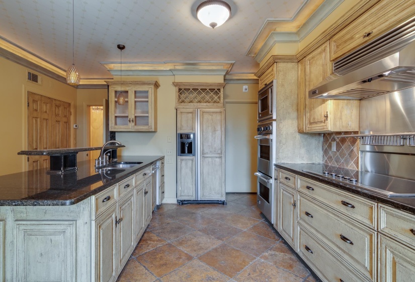 585 GREER ST, Memphis, Tennessee 38111, 3 Bedroom Bedrooms, 8 Room Rooms,3 BathroomBathrooms,Residential,For Sale,GREER,0,10212010
