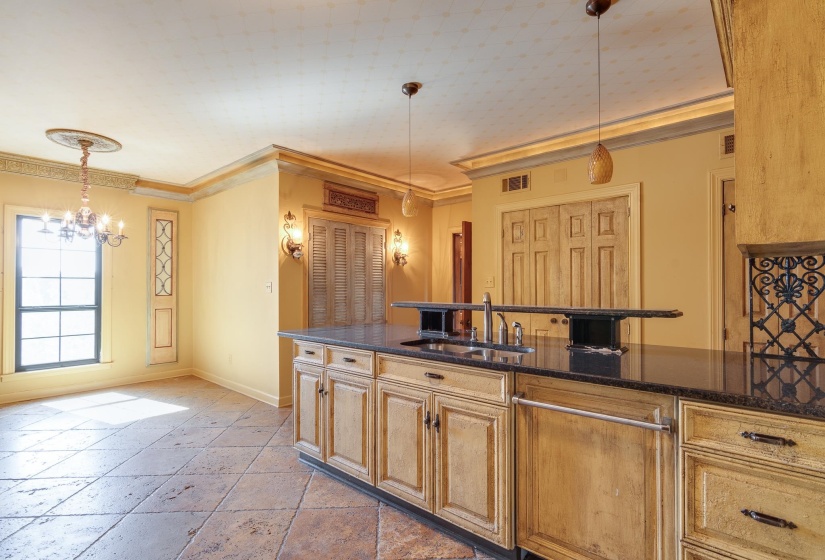 585 GREER ST, Memphis, Tennessee 38111, 3 Bedroom Bedrooms, 8 Room Rooms,3 BathroomBathrooms,Residential,For Sale,GREER,0,10212010