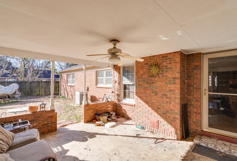 View of patio / terrace featuring a ceiling fan