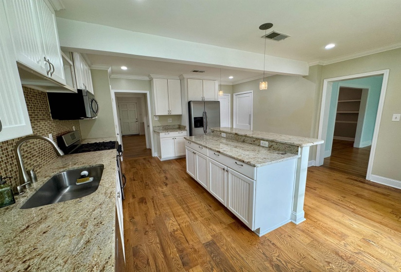 3419 HIGHLAND PARK PL, Memphis, Tennessee 38111, 3 Bedrooms Bedrooms, 8 Rooms Rooms,2.1 BathroomsBathrooms,Residential,For Sale,HIGHLAND PARK,10212179