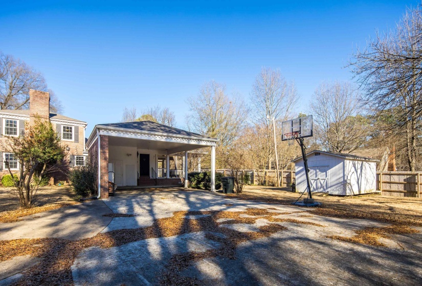 126 ROOKS DR, Brownsville, Tennessee 38012-2920, 4 Bedrooms Bedrooms, 10 Rooms Rooms,2 BathroomsBathrooms,Residential,For Sale,ROOKS,10212214
