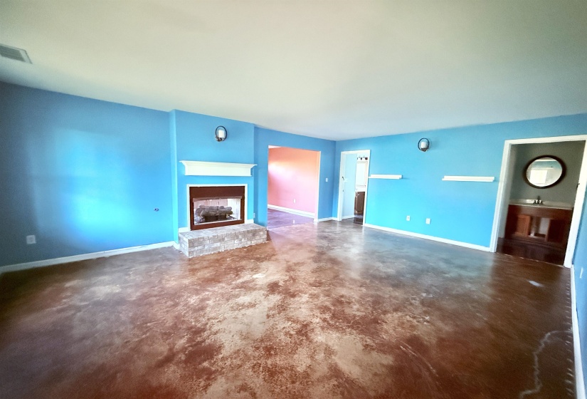 250 MCDOW LN, Covington, Tennessee 38019, 5 Bedrooms Bedrooms, 11 Rooms Rooms,4.1 BathroomsBathrooms,Residential,For Sale,MCDOW,10212224