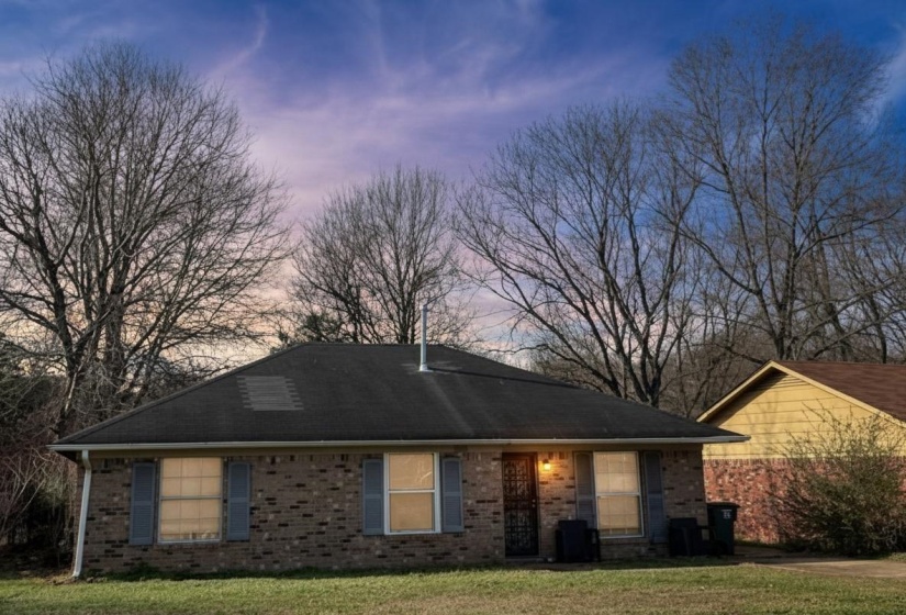 599 BLACKHAWK AVE, Memphis, Tennessee 38109, 4 Bedroom Bedrooms, 7 Room Rooms,1.1 BathroomBathrooms,Residential,For Sale,BLACKHAWK,0,10212342