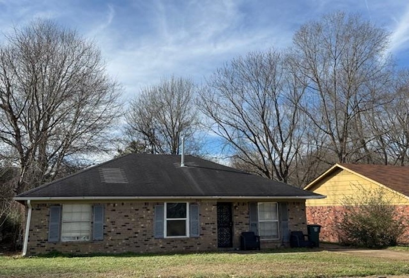 599 BLACKHAWK AVE, Memphis, Tennessee 38109, 4 Bedroom Bedrooms, 7 Room Rooms,1.1 BathroomBathrooms,Residential,For Sale,BLACKHAWK,0,10212342